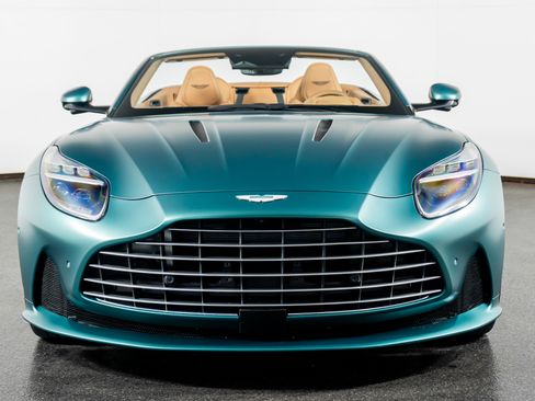 Used 2025 Aston Martin DB12 Convertible image 23