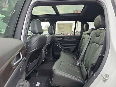 New 2026 Jeep Grand Cherokee Limited image 6