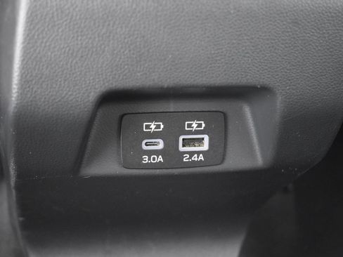 Used 2025 Subaru Crosstrek 2.0i Premium image 19