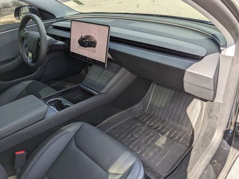 Used 2025 Tesla Model 3 Long Range image 16