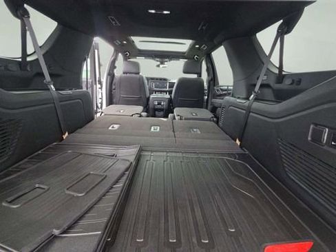 Used 2022 GMC Yukon XL Denali image 14