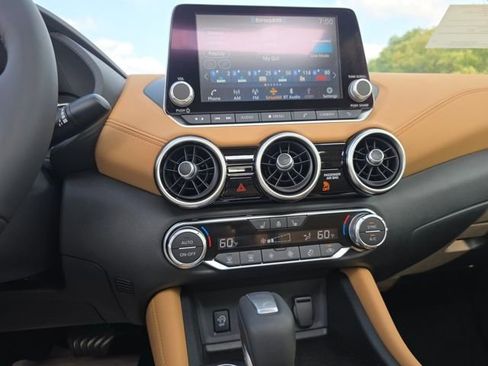 New 2025 Nissan Sentra SV w/ SV Premium Package image 19