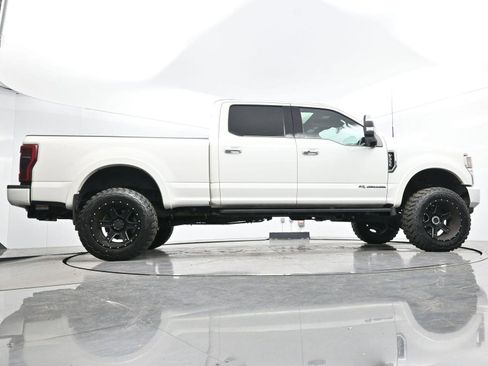Used 2021 Ford F350 Platinum w/ Tremor Off-Road Package image 57