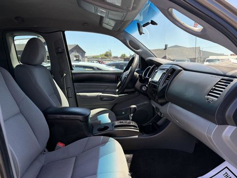 Used 2015 Toyota Tacoma 4x4 Access Cab image 21