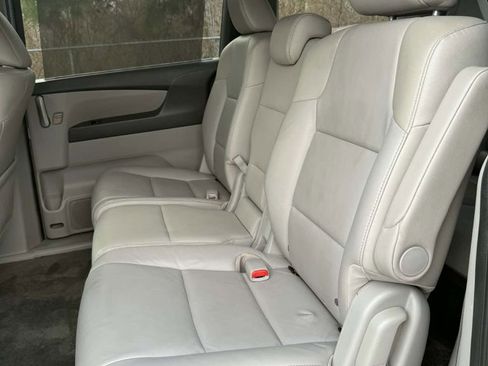 Used 2013 Honda Odyssey Touring image 16