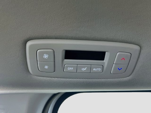 New 2027 Kia Carnival LX FWD image 25