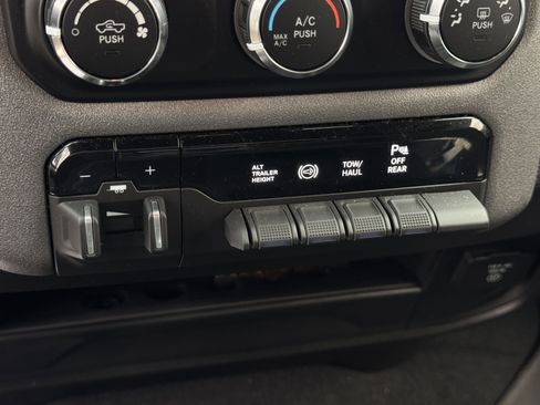 Used 2024 RAM 3500 Tradesman w/ Chrome Appearance Group image 26