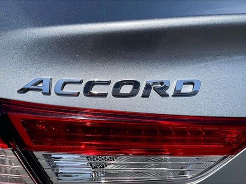 Used 2019 Honda Accord EX-L image 10