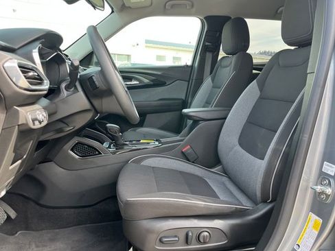 Used 2023 Chevrolet TrailBlazer LT image 16