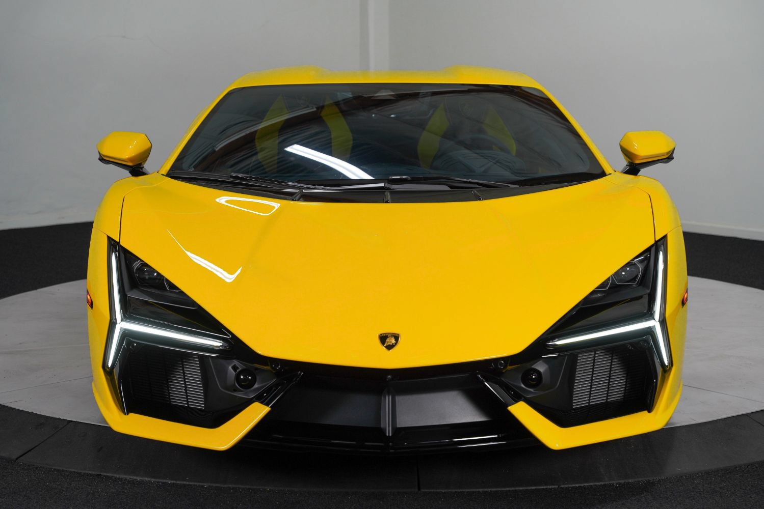 Used 2024 Lamborghini Revuelto AWD/4WD image 11