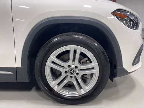 Used 2022 Mercedes-Benz GLA 250 4MATIC image 16