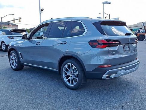 Used 2026 BMW X5 xDrive40i w/ Premium Package AWD/4WD image 3