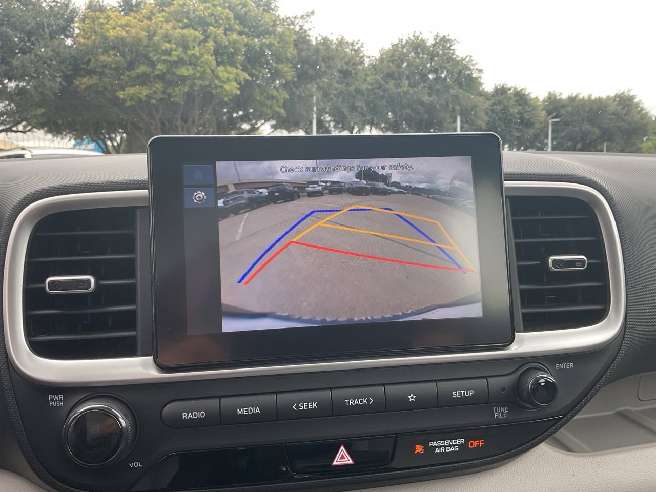 Used 2025 Hyundai Venue SEL FWD image 30