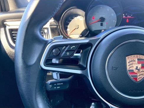 Used 2015 Porsche Macan S image 19