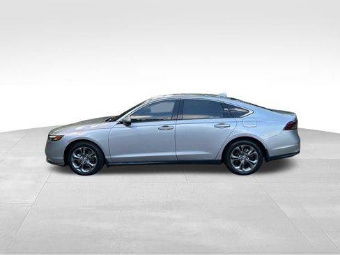 Used 2023 Honda Accord EX image 2