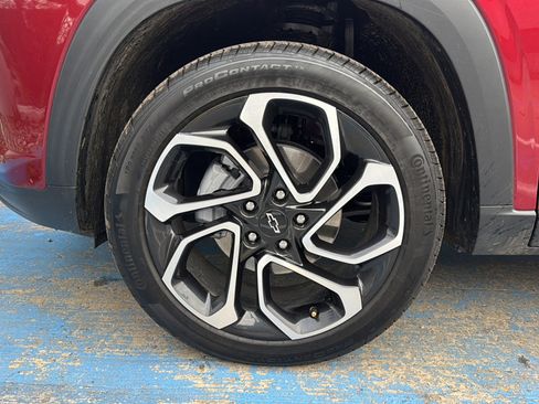 Used 2025 Chevrolet Trax RS w/ Driver Confidence Package image 39