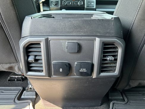 Used 2019 Ford F150 XLT w/ Equipment Group 302A Luxury AWD/4WD image 17