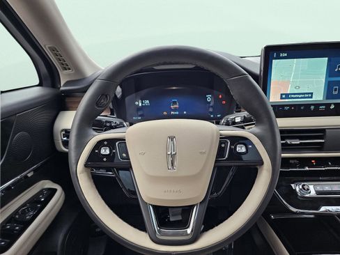 New 2026 Lincoln Corsair Reserve image 22