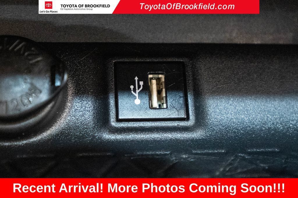 Used 2024 Toyota RAV4 SE w/ Weather & Moonroof Package AWD/4WD image 25