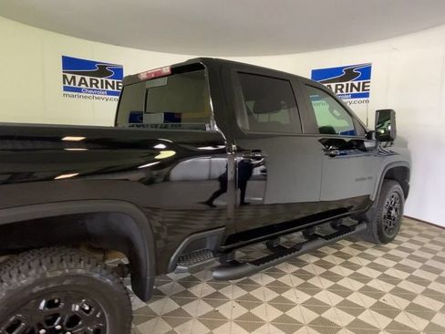 Used 2022 Chevrolet Silverado 2500 LTZ w/ LTZ Plus Package AWD/4WD image 2