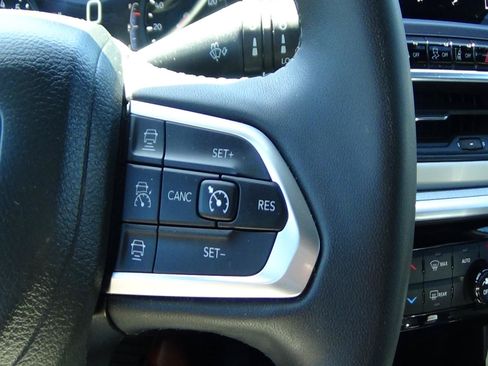 Certified 2025 Jeep Compass Limited AWD/4WD image 23