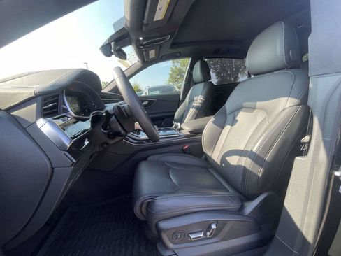 Certified 2025 Audi Q8 Prestige AWD/4WD image 17