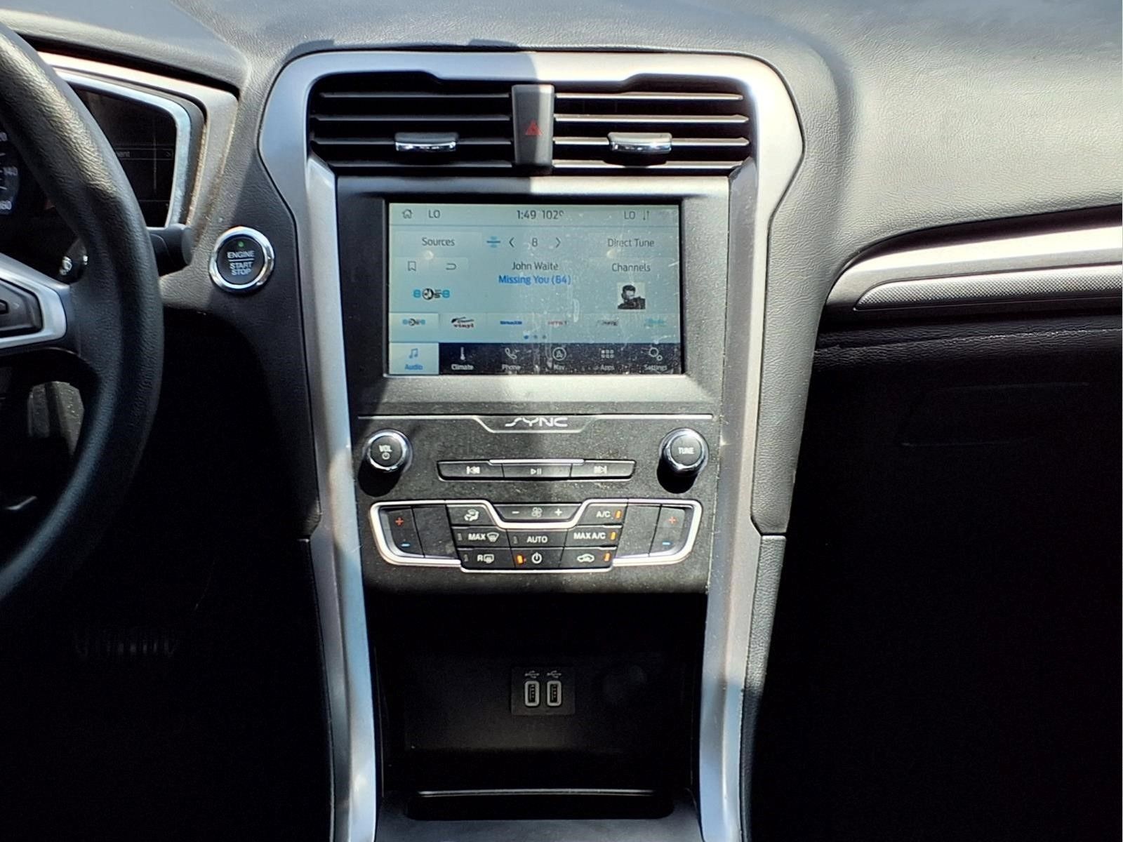 Used 2020 Ford Fusion SE FWD image 14