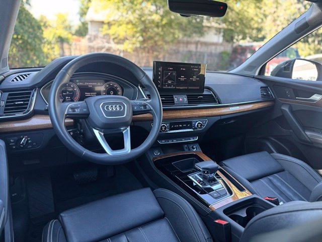 Used 2023 Audi Q5 2.0T Premium Plus w/ Premium Plus Package AWD/4WD image 16