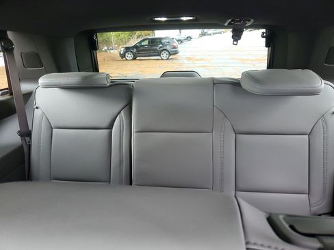 New 2026 GMC Yukon Elevation image 11