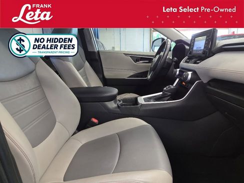 Used 2019 Toyota RAV4 XLE Premium FWD image 20