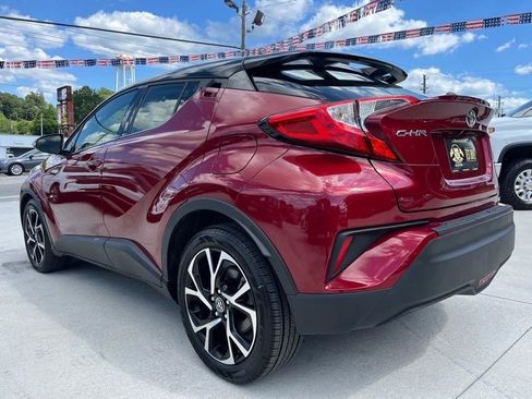 Used 2019 Toyota C-HR Limited FWD image 5