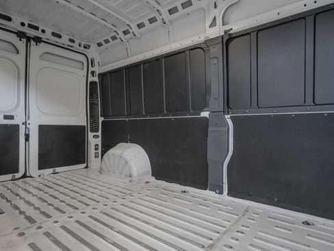 Used 2025 RAM ProMaster 2500 w/ Convenience Group FWD image 25