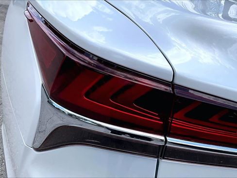 Used 2020 Lexus LS 500 w/ Accessory Package (Z2) RWD image 29