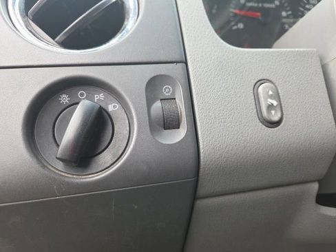 Used 2004 Ford F150 XL image 24