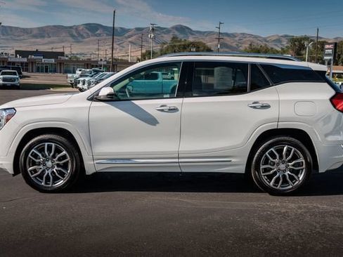 Certified 2023 GMC Terrain Denali AWD/4WD image 3