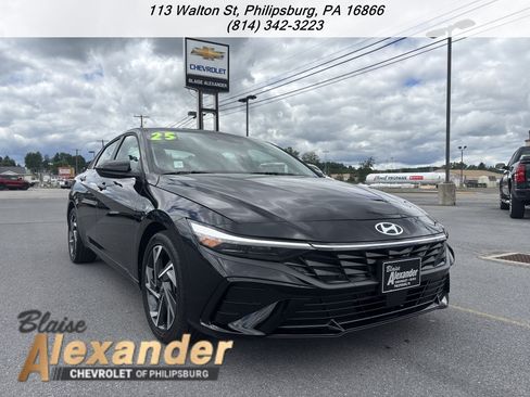 Used 2025 Hyundai Elantra SEL FWD image 1