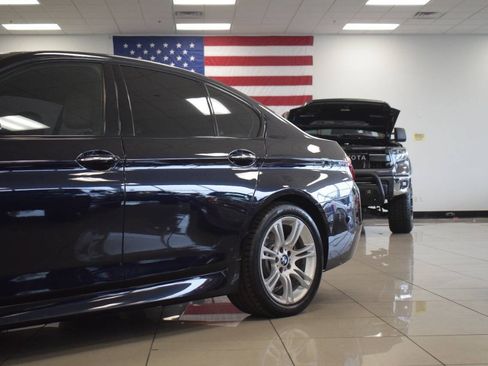 Used 2013 BMW 528i Sedan RWD image 16