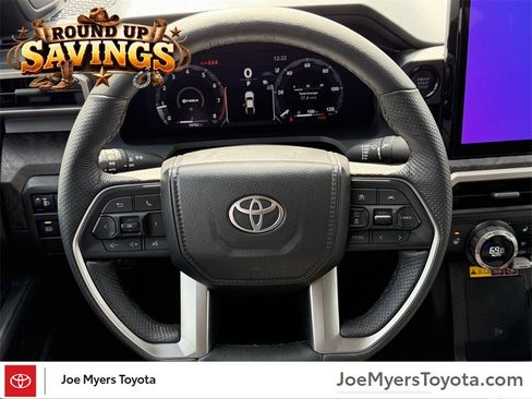 Used 2025 Toyota Tacoma Limited image 14