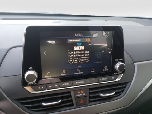 New 2025 Nissan Altima 2.5 SR image 17