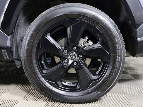 Used 2020 Toyota RAV4 XSE image 22