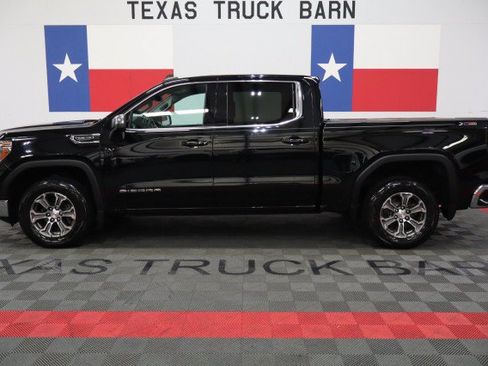 Used 2019 GMC Sierra 1500 SLE w/ SLE Value Package AWD/4WD image 1