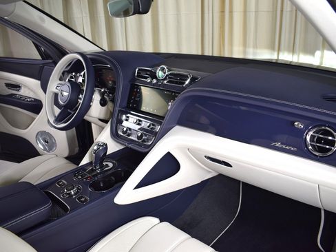 New 2025 Bentley Bentayga image 26