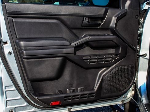 Used 2024 Toyota Tacoma SR5 image 8