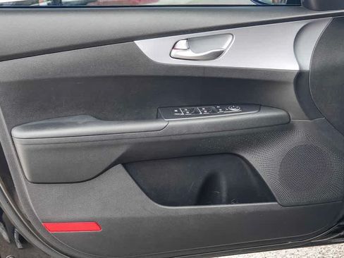Certified 2023 Kia Forte LXS FWD image 19