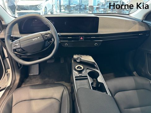 New 2025 Kia EV6 Wind image 12