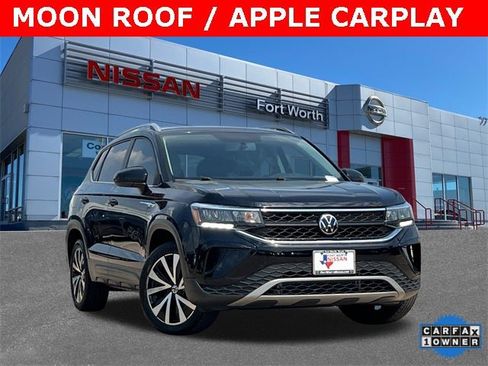 Used 2022 Volkswagen Taos SE w/ Panoramic Sunroof Package image 1