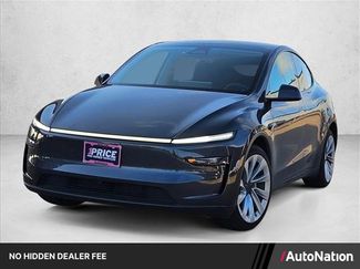 Used 2026 Tesla Model Y 2WD video 1