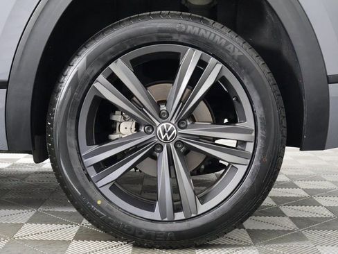 Used 2021 Volkswagen Atlas Cross Sport SE w/ V6 Towing Package image 16