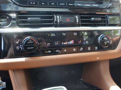 Used 2025 Nissan Pathfinder Platinum FWD image 20