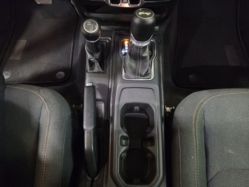 Used 2024 Jeep Wrangler Sport S AWD/4WD image 21